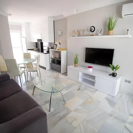 Casadelsol-marbella-słońce,piasek,szmaragdowa Woda