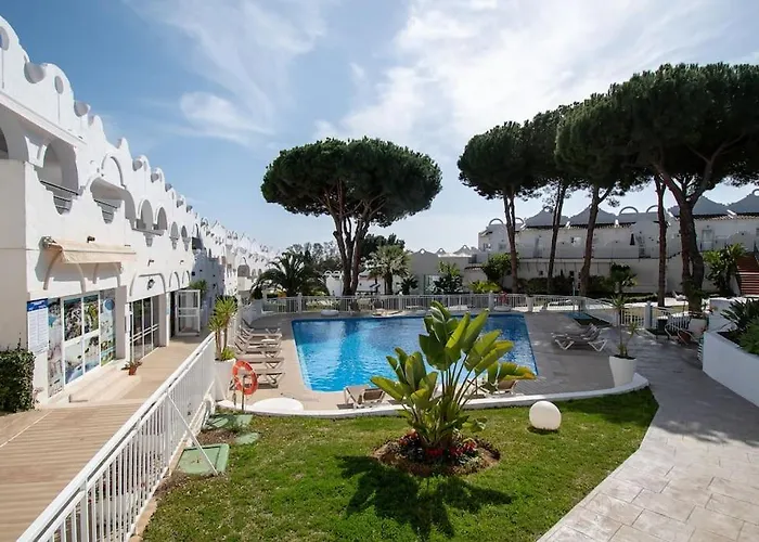 Casadelsol-marbella-slonce,piasek,szmaragdowa Woda