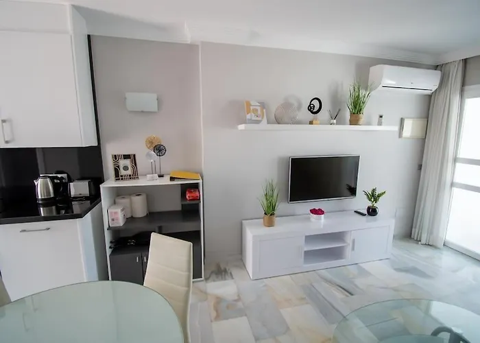 Casadelsol-marbella-slonce,piasek,szmaragdowa Woda アパート