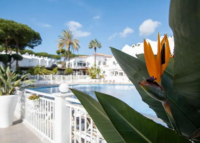 Casadelsol-marbella-slonce,piasek,szmaragdowa Woda