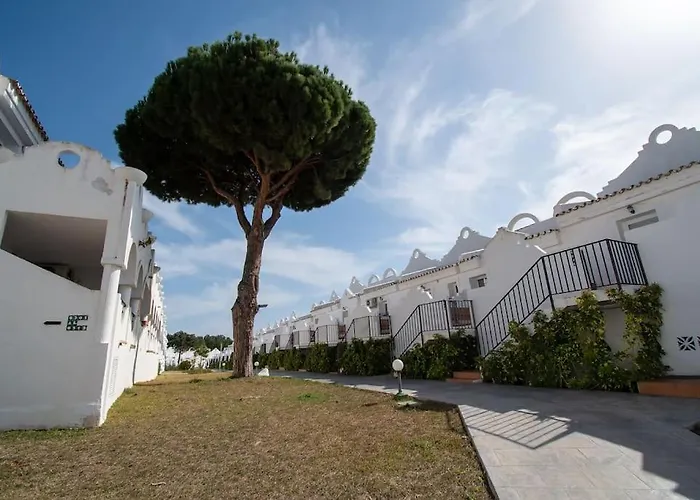 Casadelsol-marbella-slonce,piasek,szmaragdowa Woda