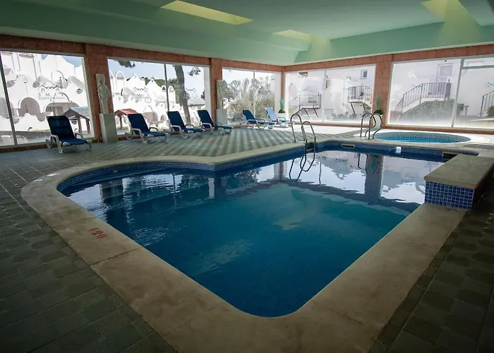 Casadelsol-marbella-slonce,piasek,szmaragdowa Woda